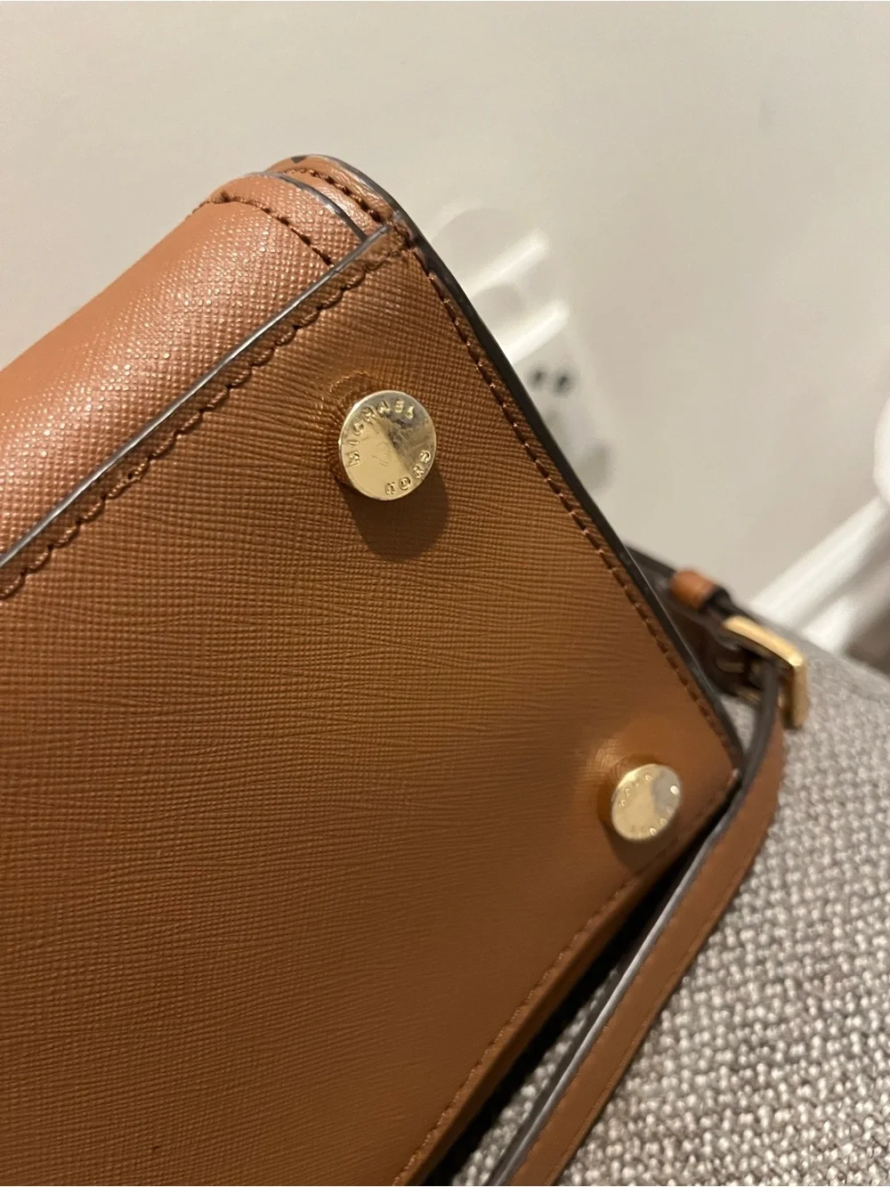 MICHAEL KORS Saffiano Leather Satchel in Luggage Brown with Gold Hardware - Picture 5 of 7